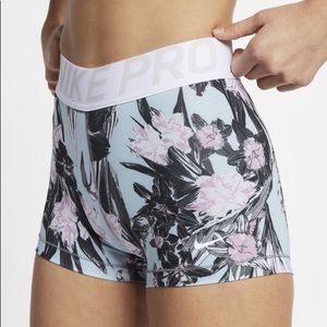 Nike Pro Women’s 3” Floral Shorts (High Rise)